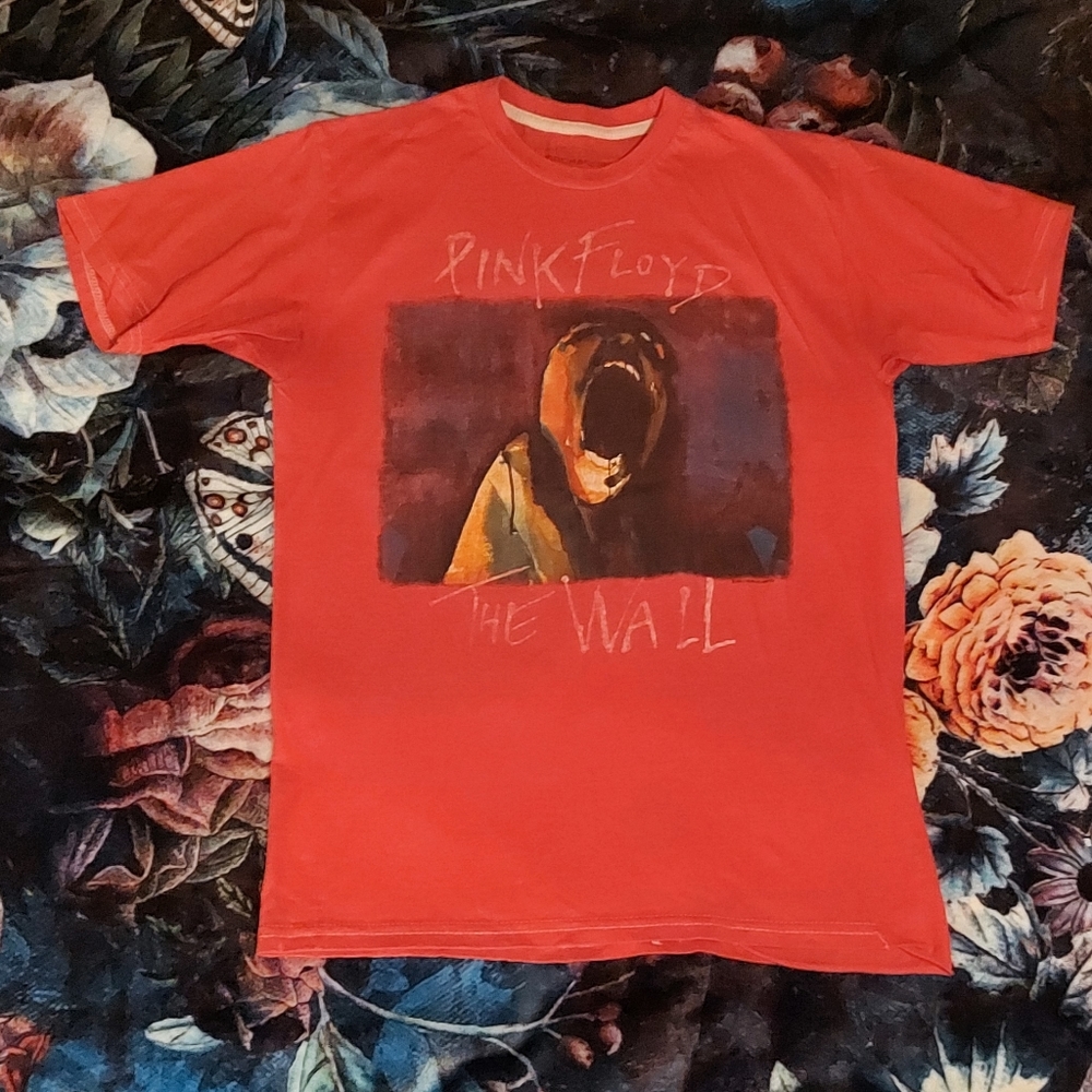 2010 Pink Floyd The Wall Shirt